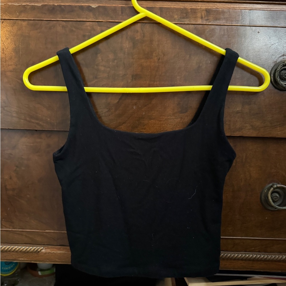 GAP Black Scoop Crop Tank Top
